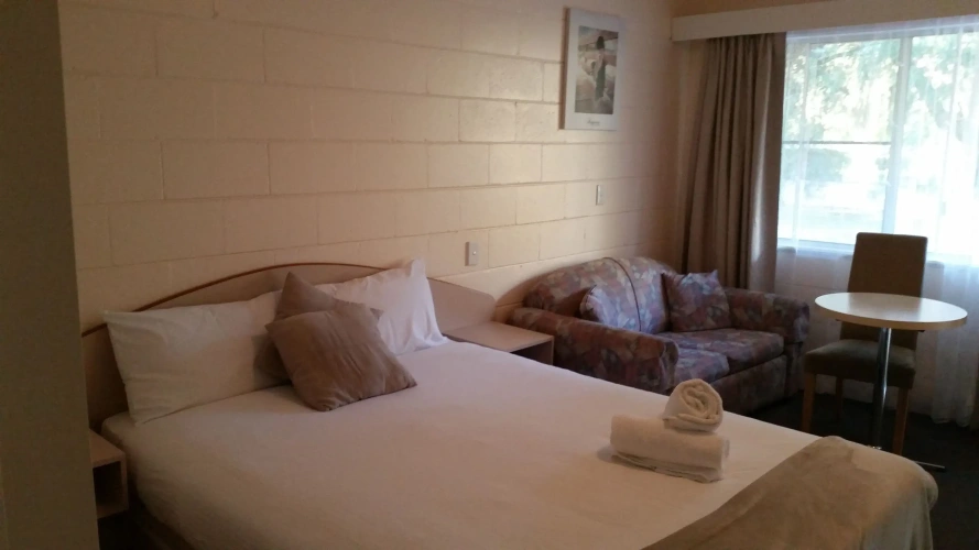 1 Bedroom Standard Double Suite