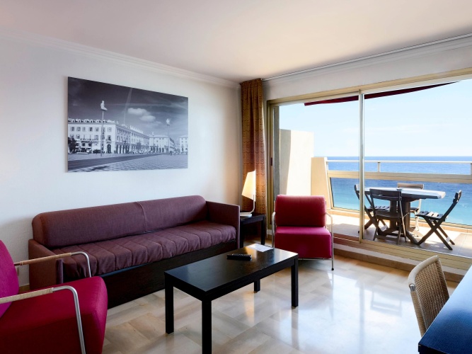 1 Bedroom Apartment with sea view