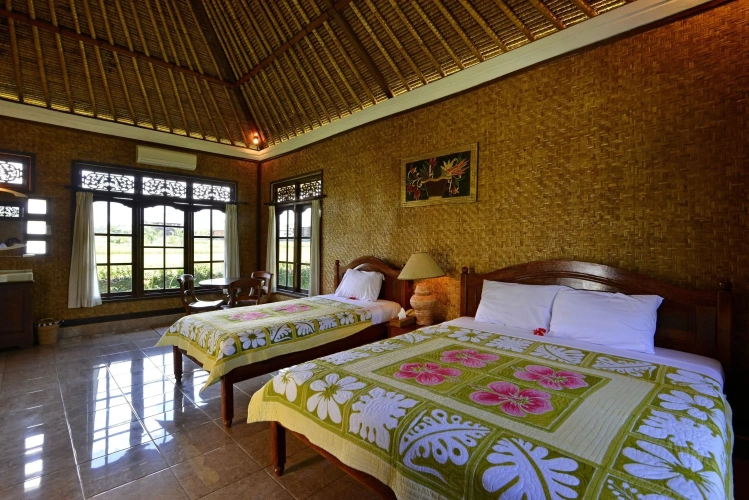 Superior Cottage