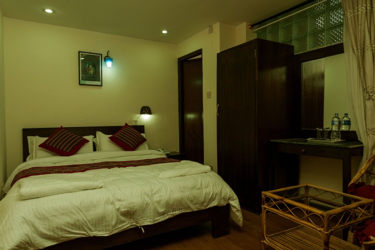 Deluxe Double room with city view