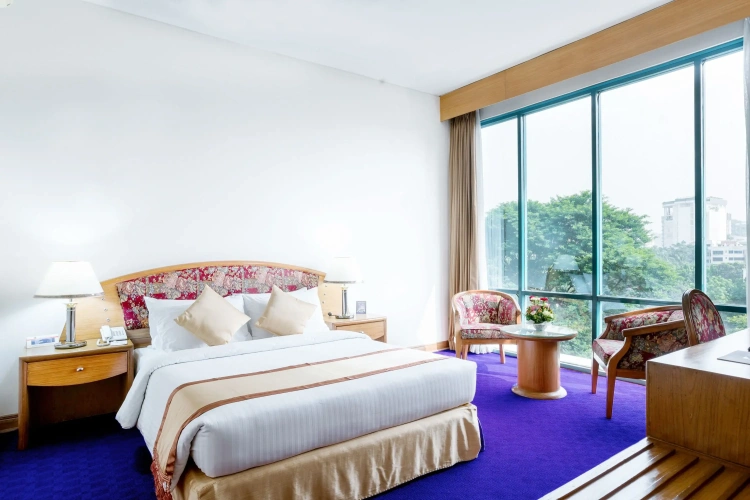 Deluxe room with lake view