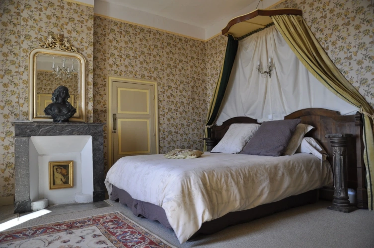 Royal room