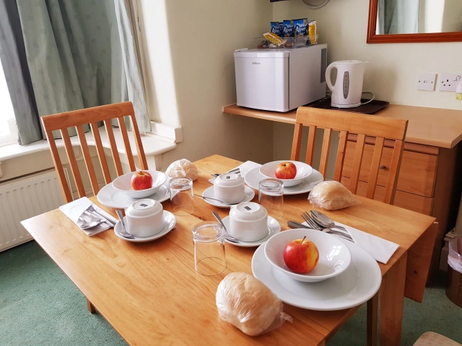 Standard Triple room