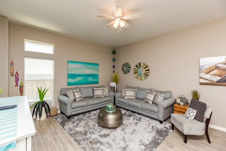 3 Bedrooms Standard room with balcony and beachfront