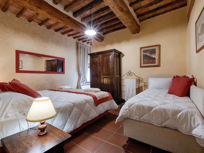 2 Bedrooms Apartment