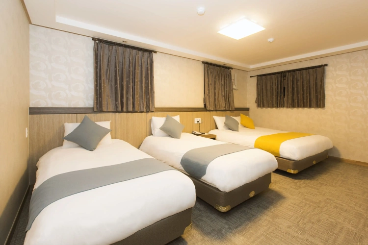 Quadruple Suite