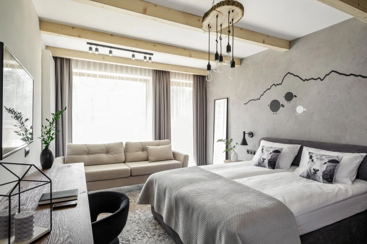 1 Bedroom Standard Quadruple Family room