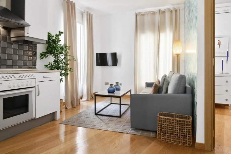 3 Bedrooms Apartment