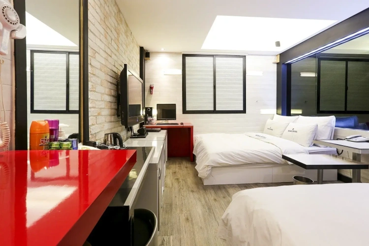 Standard Twin room