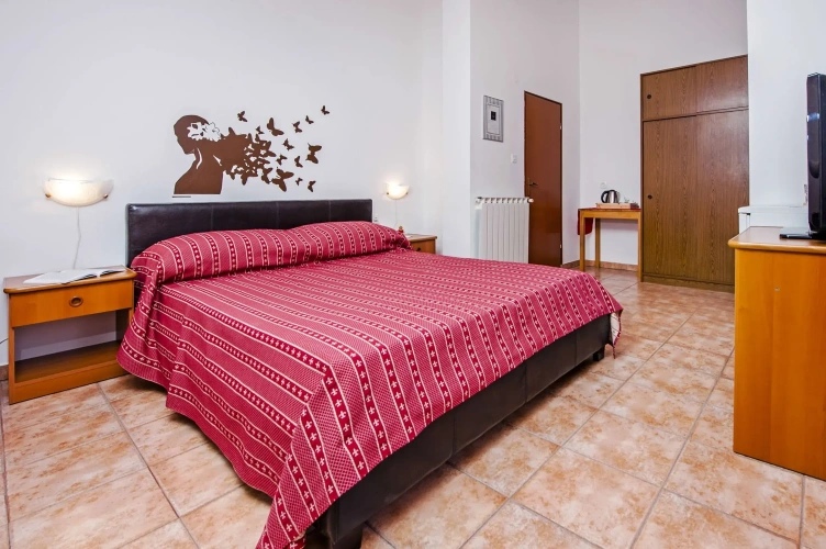 Standard Triple room with balcony