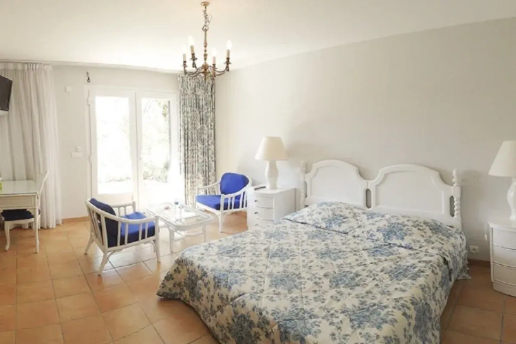 Standard Double room with view