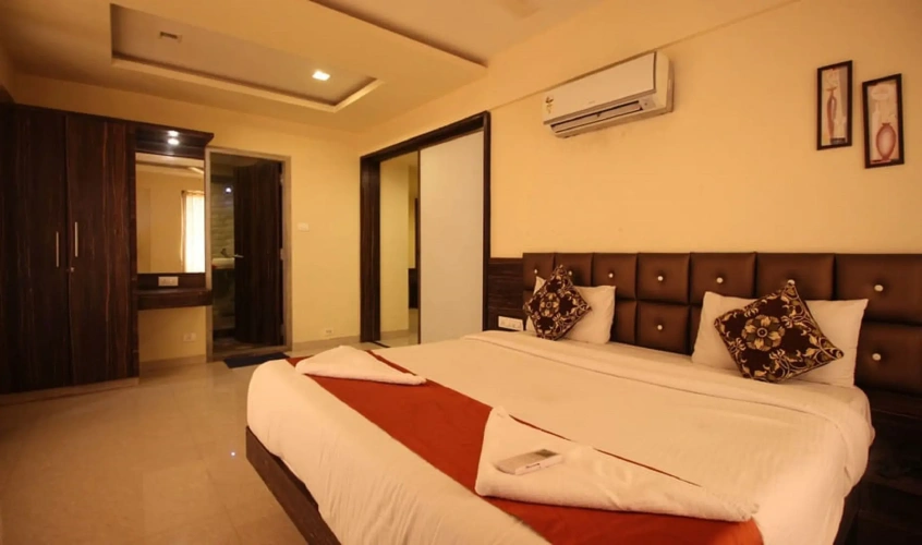 1 Bedroom Family Suite with city view