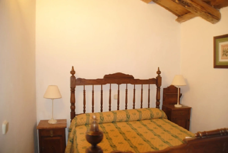 3 Bedrooms Cottage