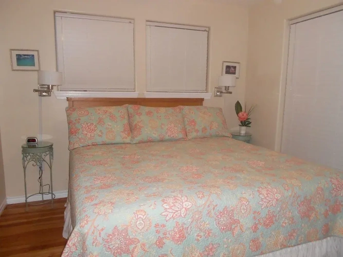 3 Bedrooms Cottage with balcony