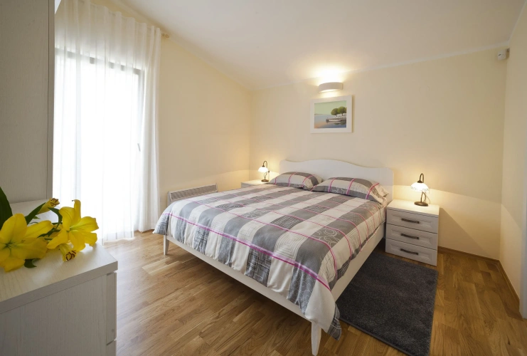 2 Bedrooms Apartment