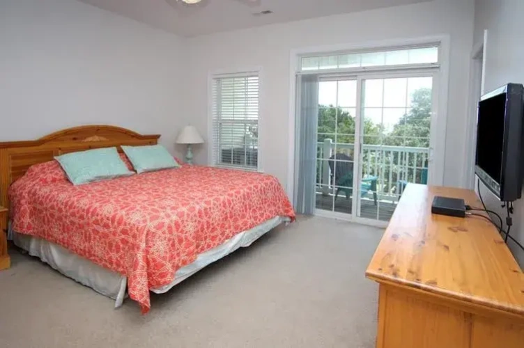 5 Bedrooms Cottage