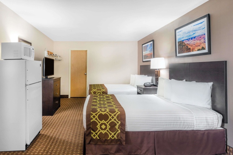 Deluxe Quadruple Suite