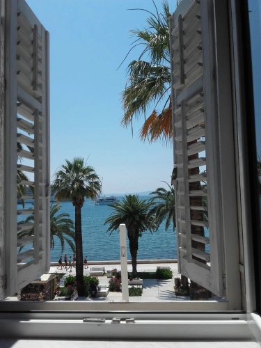 Deluxe room with sea view
