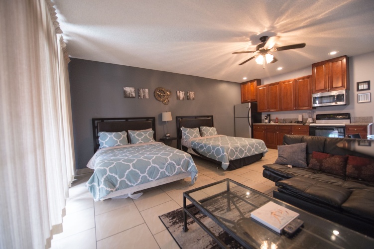 Quadruple Suite with pool view