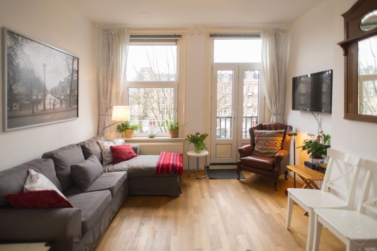 1 Bedroom Apartment with balcony and with city view