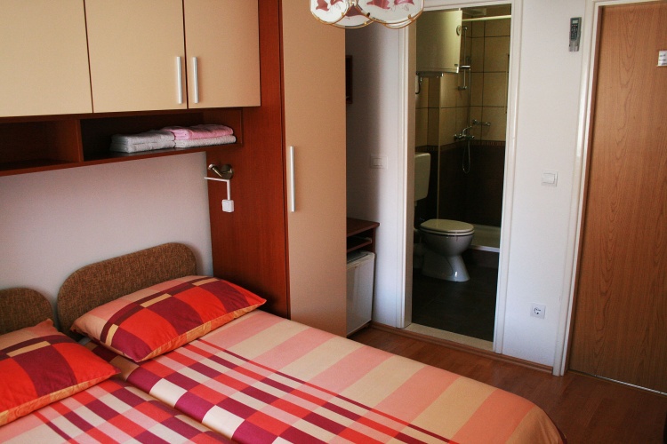 Standard Double room with city view