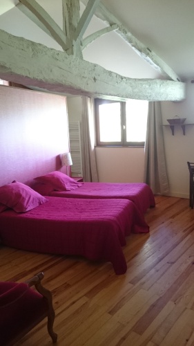 Standard Triple room