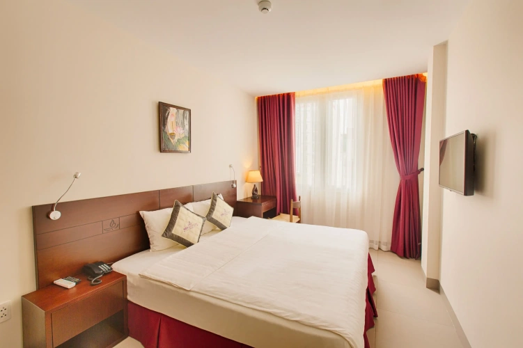 Deluxe Double room with city view