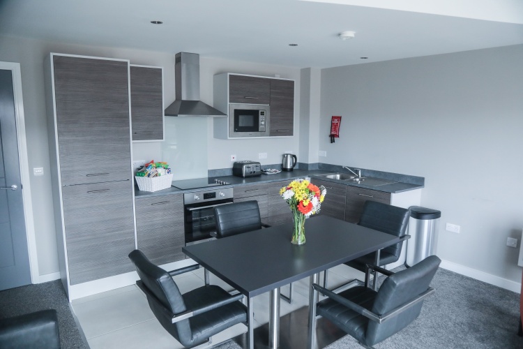 2 Bedrooms Apartment
