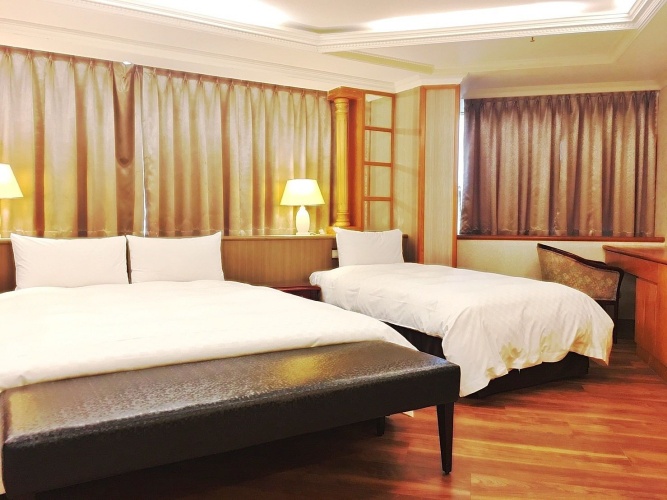 Deluxe Quadruple room