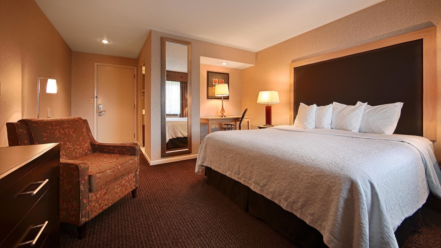 Standard Double room with river view