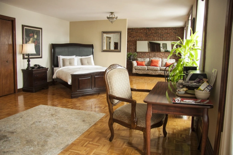 Double Suite