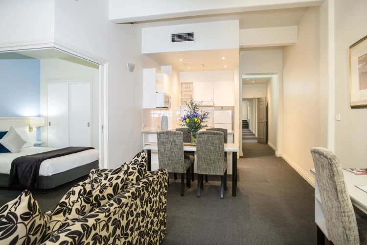 2 Bedrooms Apartment