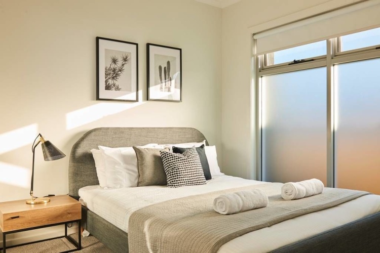 2 Bedrooms Apartment