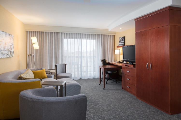 1 Bedroom Suite