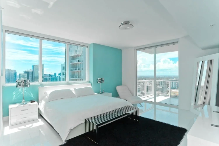 3 Bedrooms Apartment