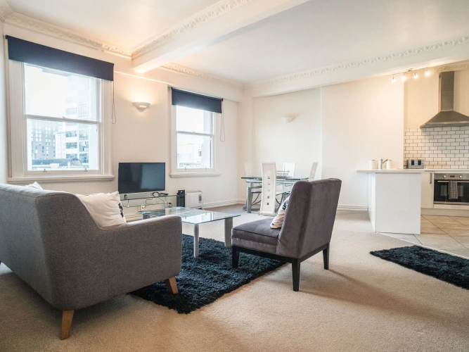 2 Bedrooms Apartment