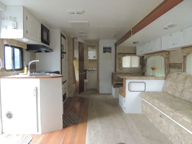 1 Bedroom Standard room with lake view