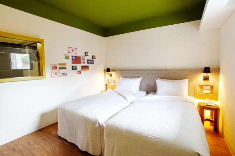 Standard Twin room