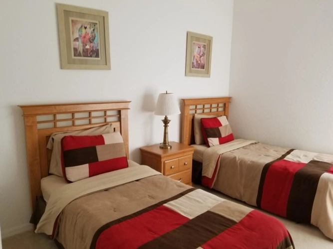 4 Bedrooms Villa