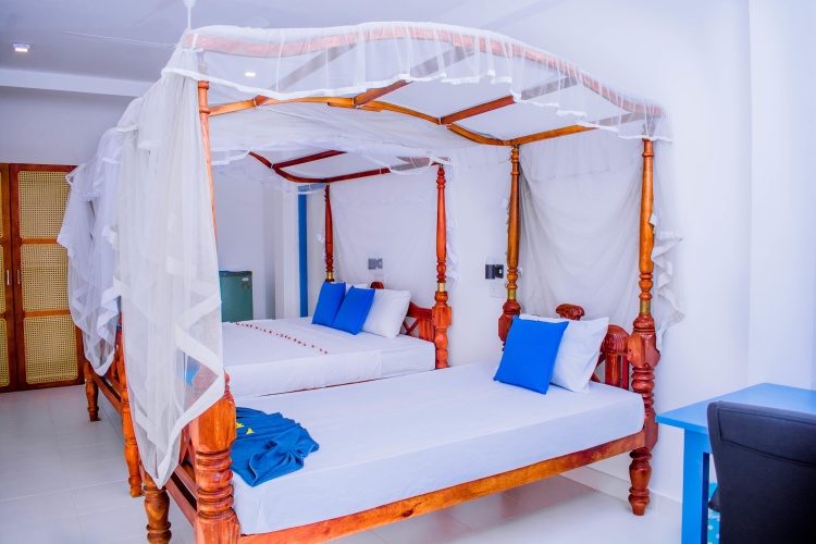 1 Bedroom Luxury Triple room with partial sea view