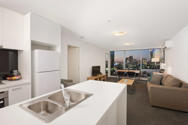 3 Bedrooms Apartment