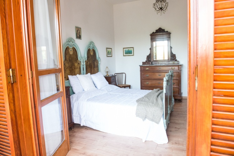 5 Bedrooms Villa
