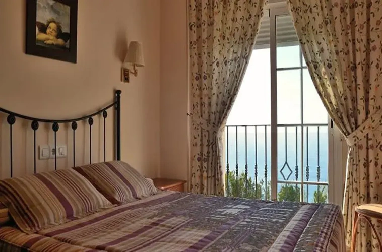 1 Bedroom Apartment with sea view