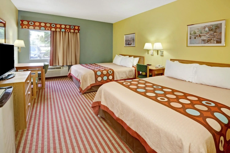 Standard Quadruple room