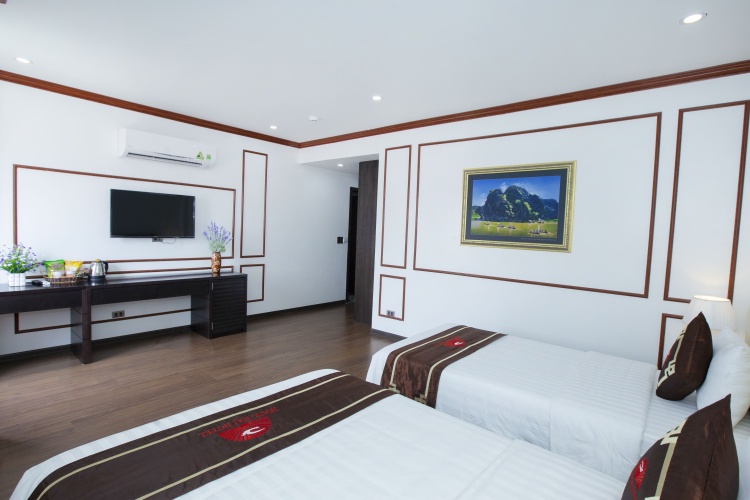 Superior Triple room