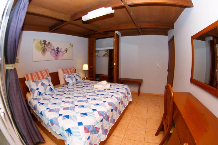 2 Bedrooms Apartment beachfront