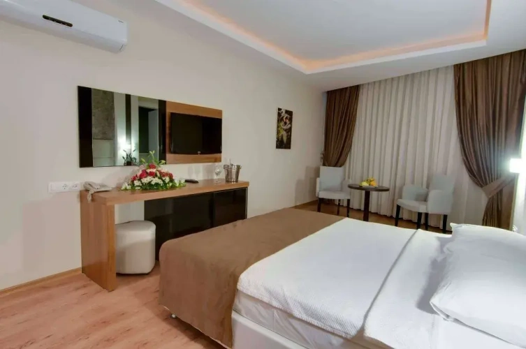 2 Bedrooms Suite