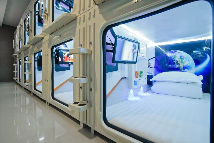 Economy female Capsule