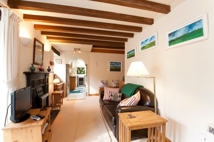 2 Bedrooms Cottage
