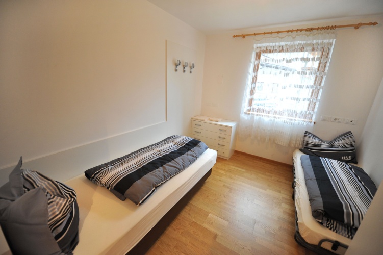 3 Bedrooms Apartment
